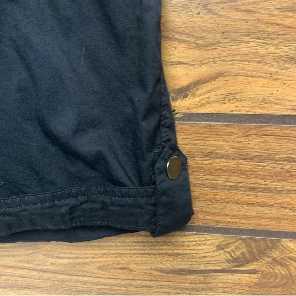 Relativity black cuffed shorts 8 inch length size 12 no stretch real pockets - Picture 4 of 12